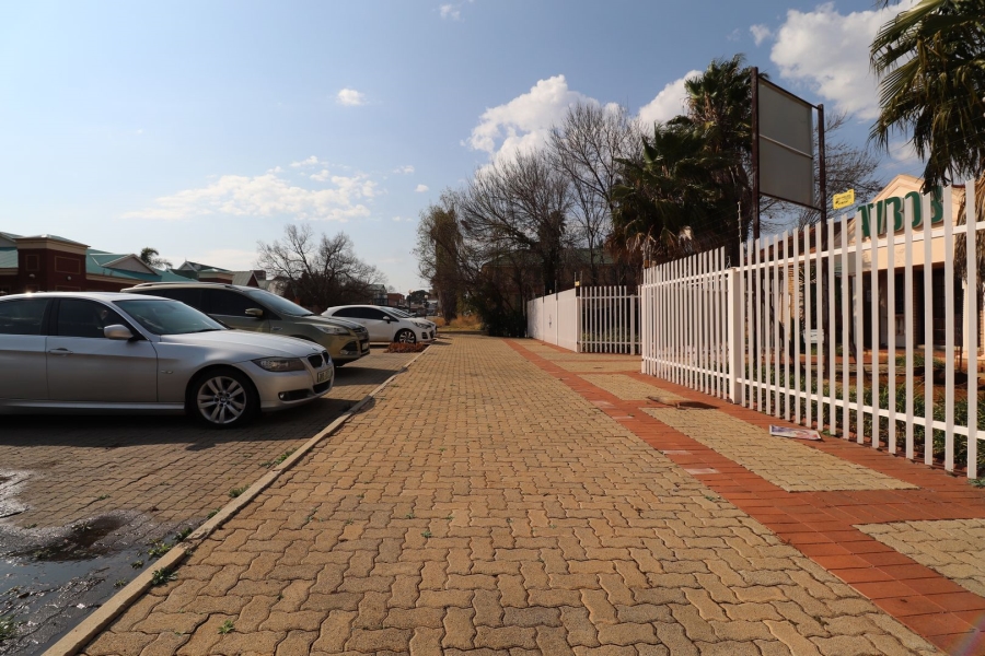 Commercial Property for Sale in Oudorp North West